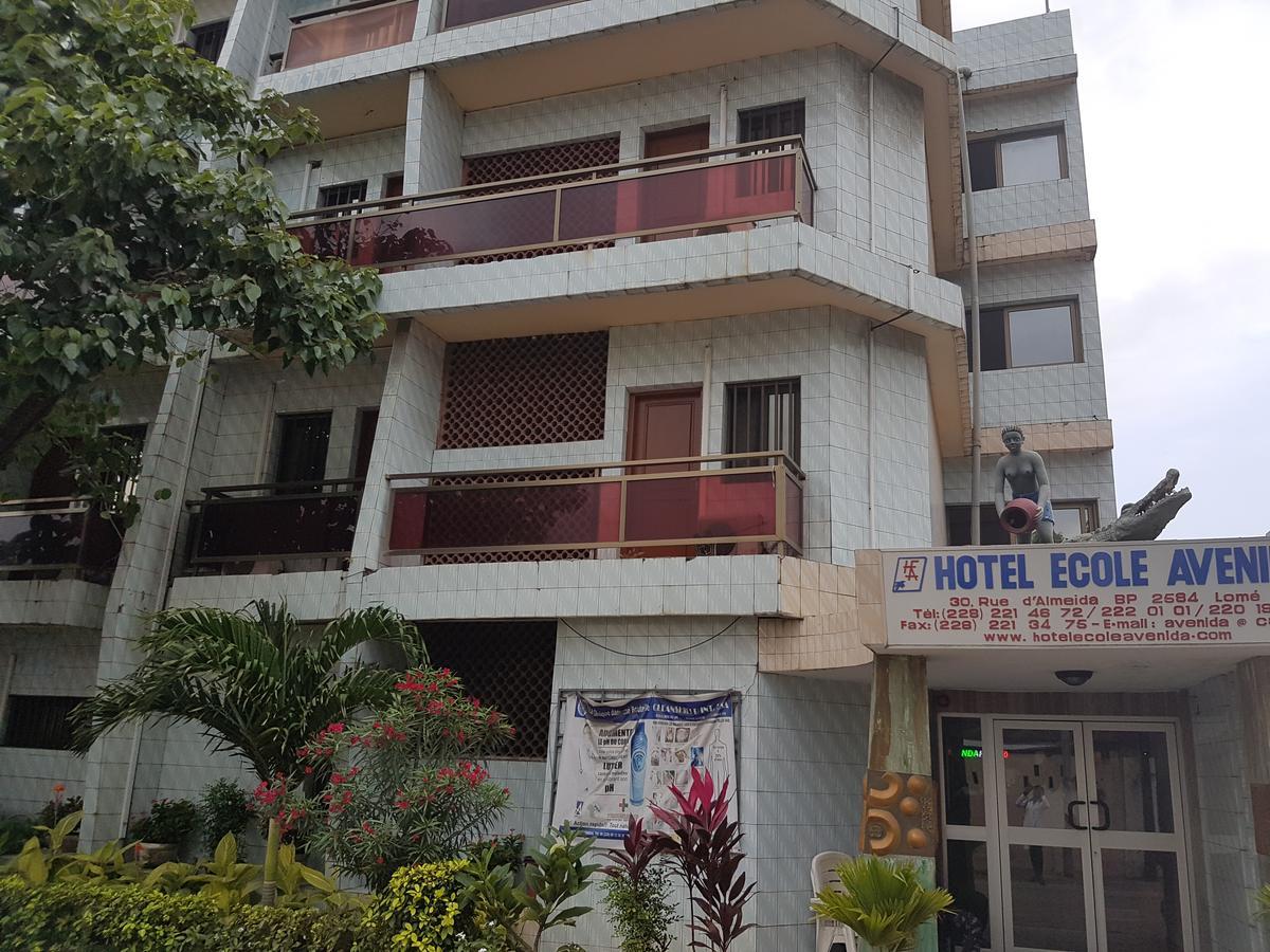 Hotel Ecole Avenida โลเม ภายนอก รูปภาพ